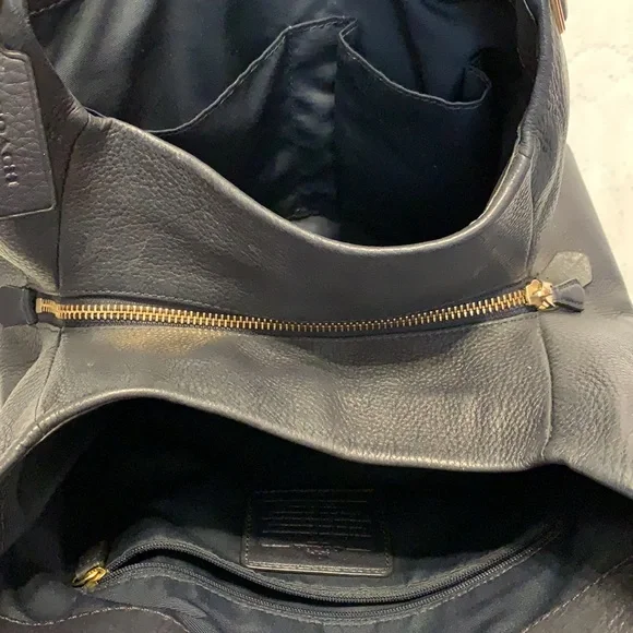 COACH Navy Leather Purse - Picture 5 of 7